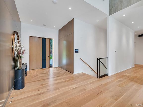 5th image of 2 Chelmsford Drive