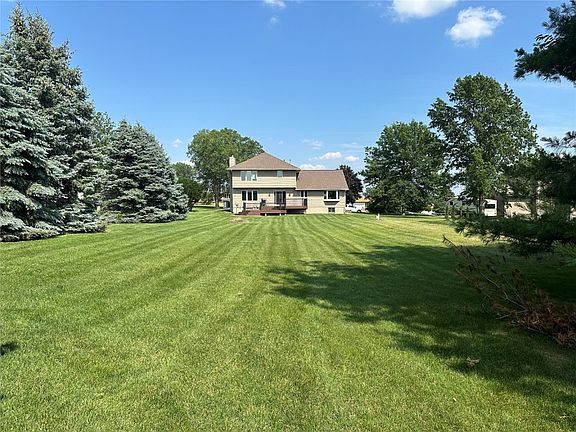 4th image of 3904 Shady Oak Dr