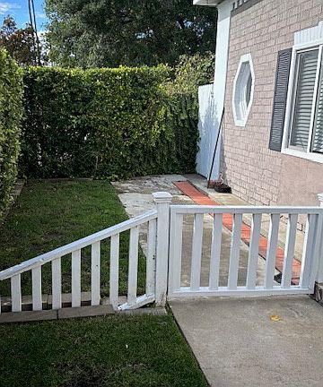 Dedicated Front Yard