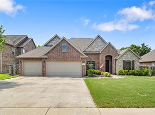 4523 W Flagstick Dr, Fayetteville, AR 72704