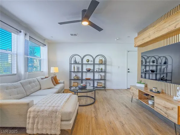 10768 Ditchburn Ct, Las Vegas, NV 89166