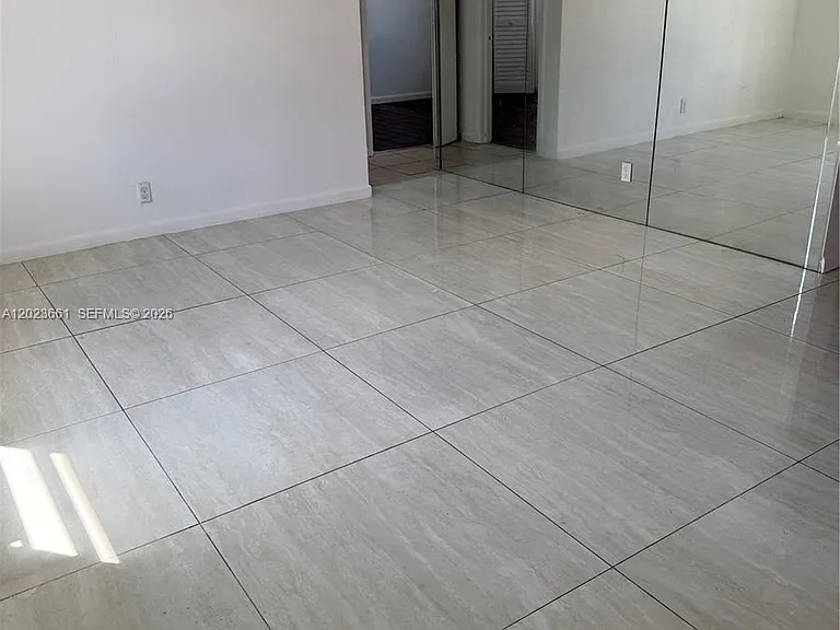 3810 SW 25th St — Photo 3
