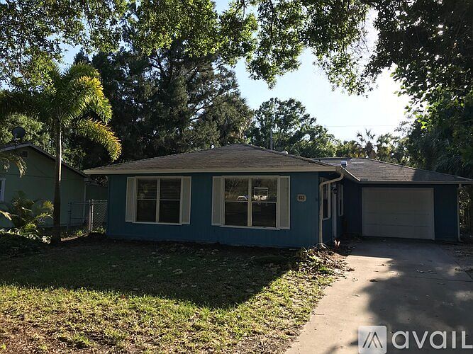 1st image of 633 30th Ave SW