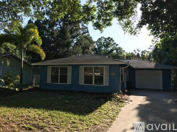 633 30th Ave SW, Vero Beach, FL 32968