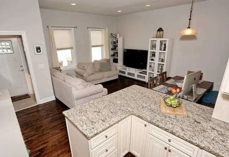 427 Monroe St — Photo 30