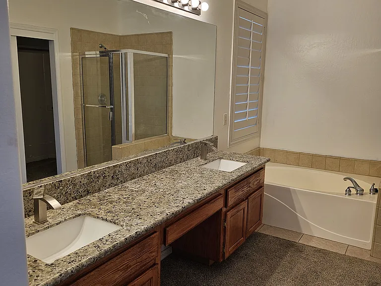 12706 Crystal Cove Ave — Photo 28
