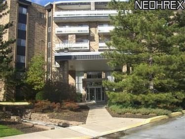 2nd image of 2112 Acacia Park Dr APT 102