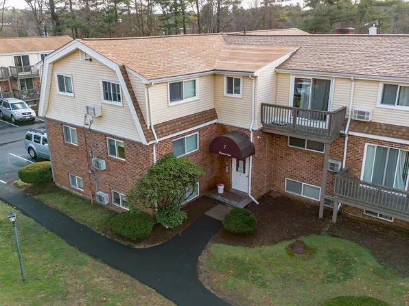 7 Wampus Ave APT 11, Acton, MA 01720