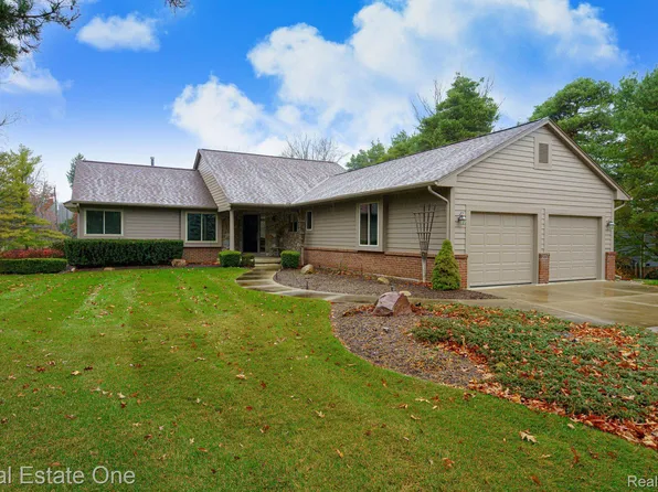 7670 Allen Rd, Clarkston, MI 48348