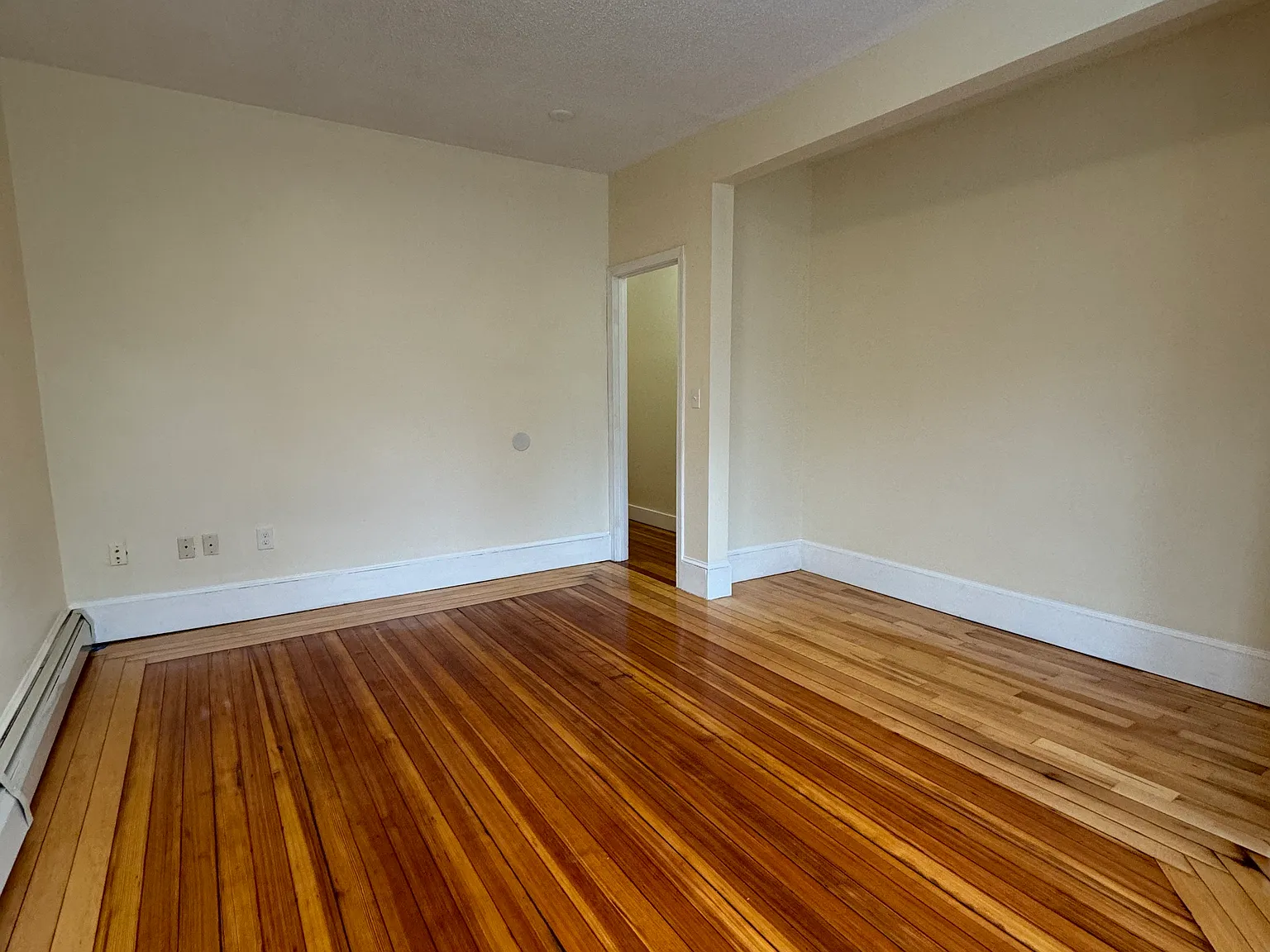 3 bed, $3,200 — Photo 3