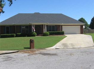 1402 Cedarhurst Ct SW, Decatur, AL 35603