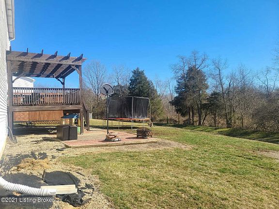 3rd image of 407 Arlington Meadows Dr