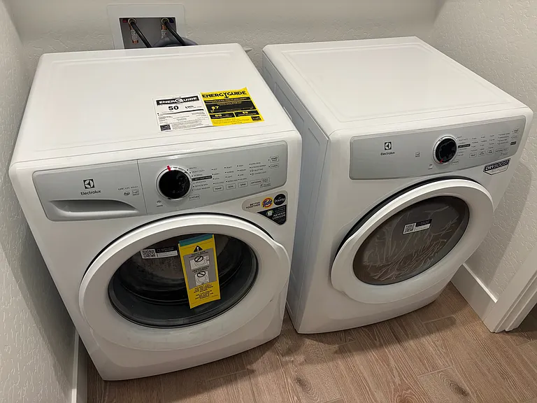 2858 E Corteza Dr — Photo 19
