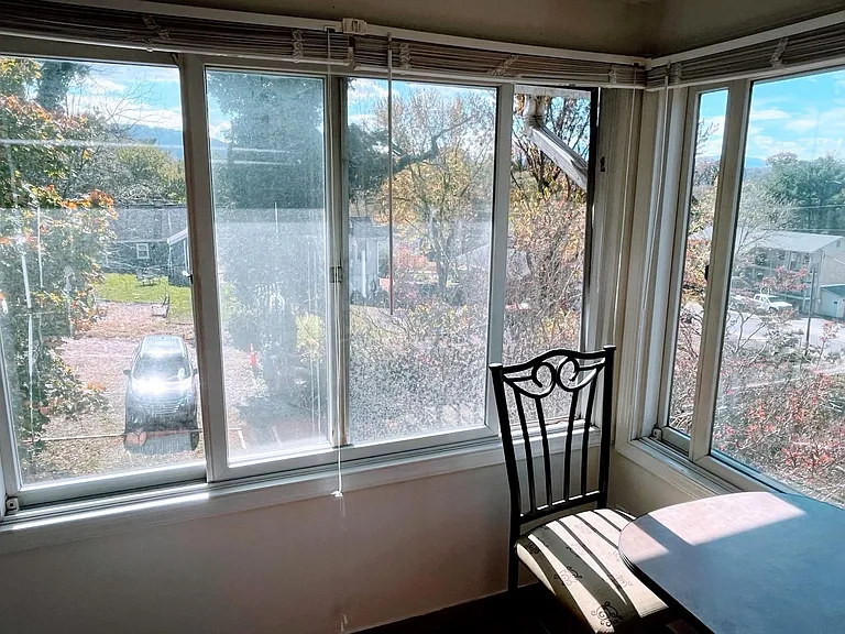 526 King George Ave SW #4 — Photo 18