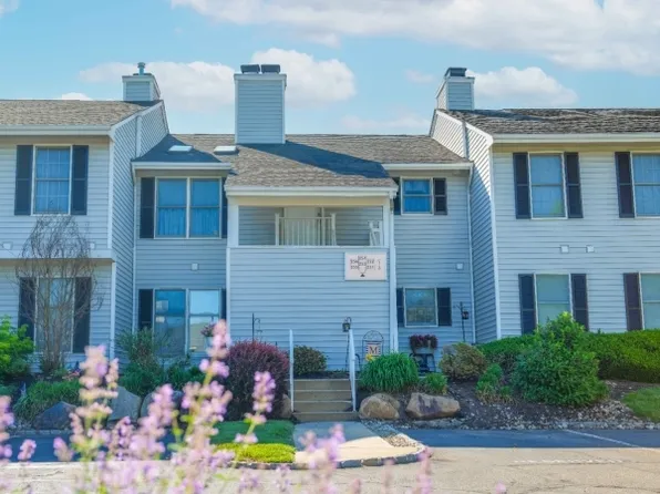 254 Nuthatch Ct, Readington Twp., NJ 08887