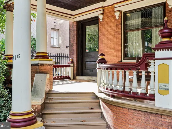 4216 Pine St, Philadelphia, PA 19104