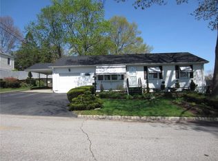 18 Dell St, Coventry, RI 02816