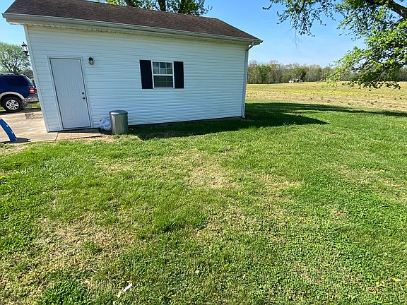 5th image of 489 Lone Star Rd