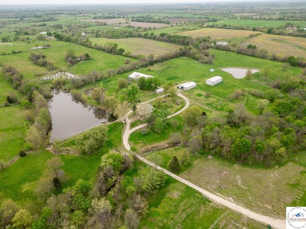32703 S State Route 7, Creighton, MO 64739