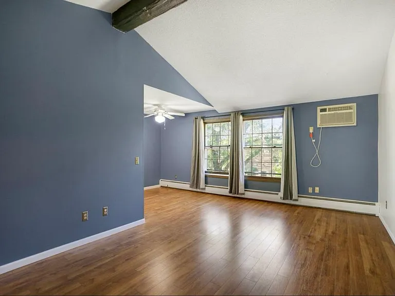 820 Old Settlers Trl #6 — Photo 9