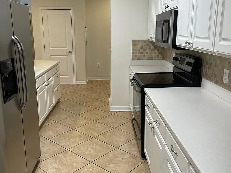 235 Woodlands Way #13 — Photo 7