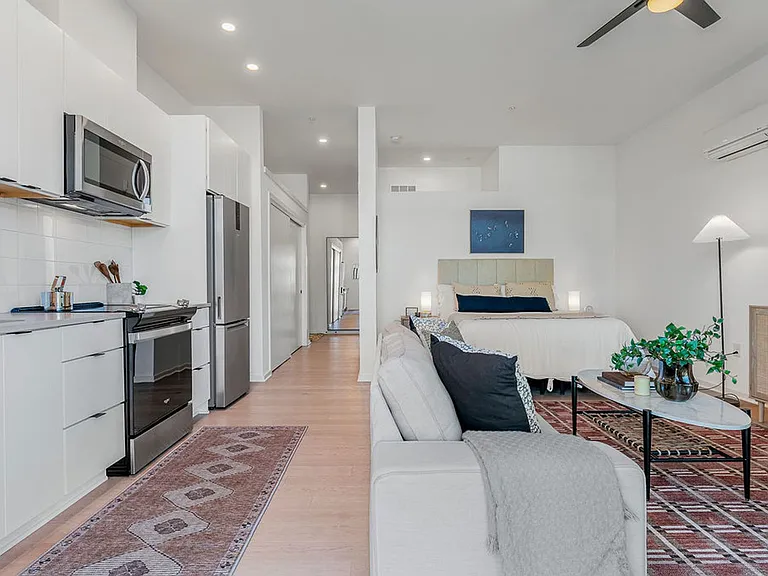 521 Mangum St #33 — Photo 10
