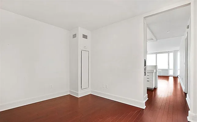 Rented by Compass | media 9