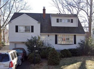 234 Stuyvesant Rd, Teaneck, NJ 07666