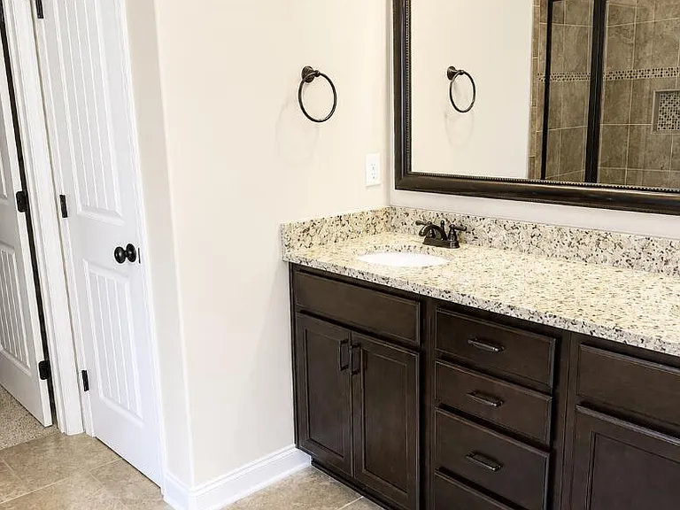 842 Herrington Dr — Photo 12