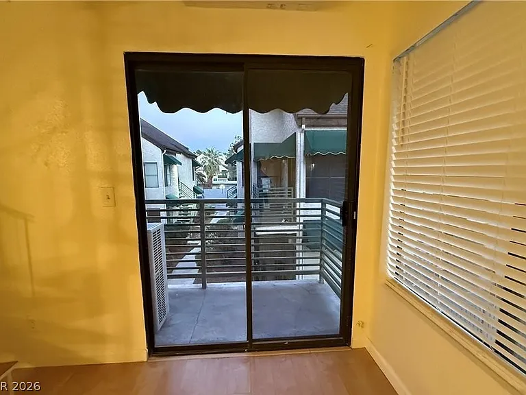460 Elm Dr #204 — Photo 11
