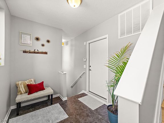 3rd image of 1313 W 54th St