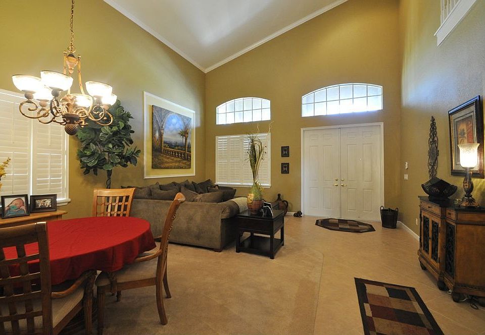 Interior Foyer & Great Room