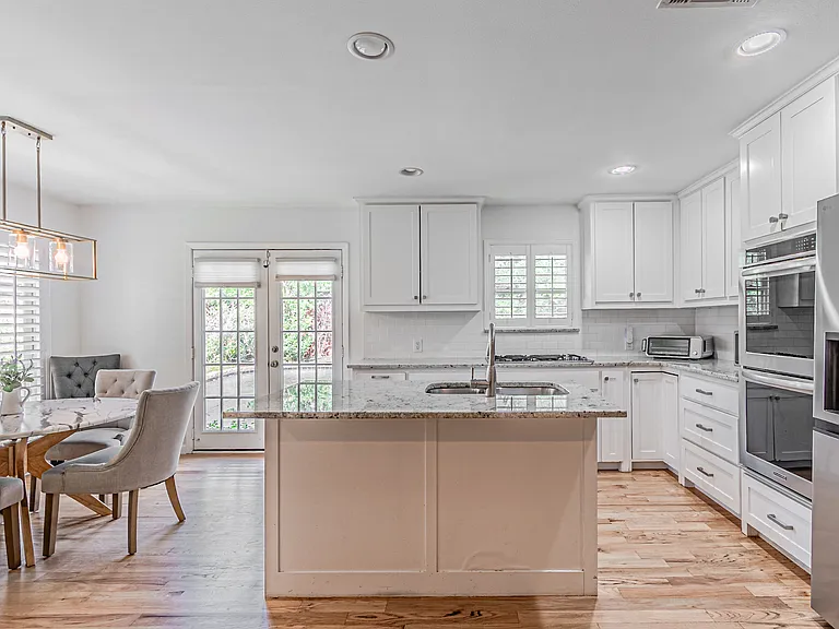 6935 Kingshollow Dr — Photo 19