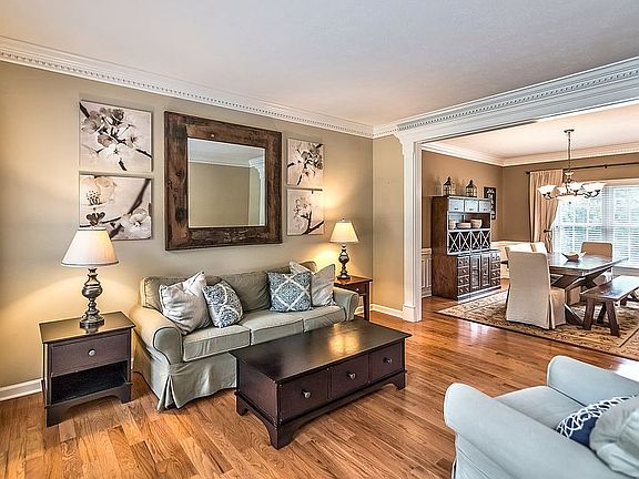 5th image of 149 Oakview Dr