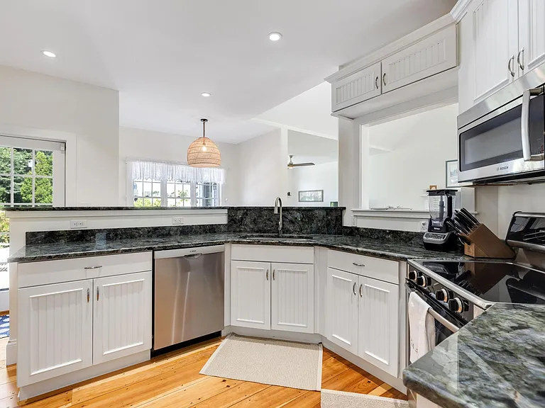14 Woodland Ave — Photo 15