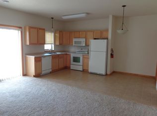 826 37th Ave S APT 1, Moorhead, MN 56560