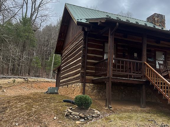 4th image of 2105 Davis Knob Rd