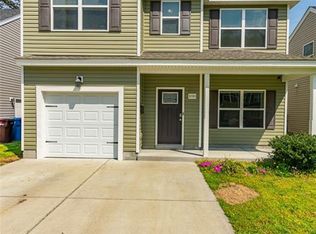 1010 Annette St, Chesapeake, VA 23324