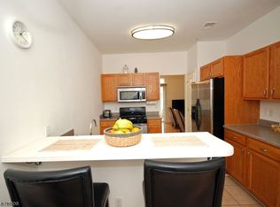 1232 Fairview Cir, Stewartsville, NJ 08886