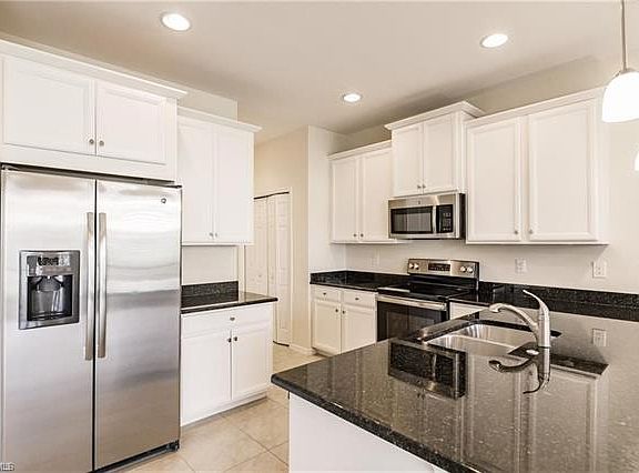 5th image of 10810 Alvara Point Dr