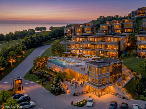 3575 Charlevoix Ave #31, Petoskey, MI 49770