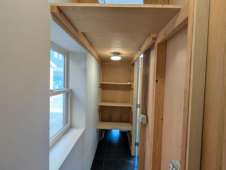575 Niagara St #1 — Photo 9