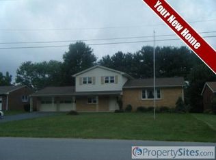 105 Pleasantview Dr, Bluefield, VA 24605