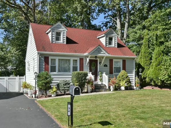 34 Nordham St, Waldwick, NJ 07463