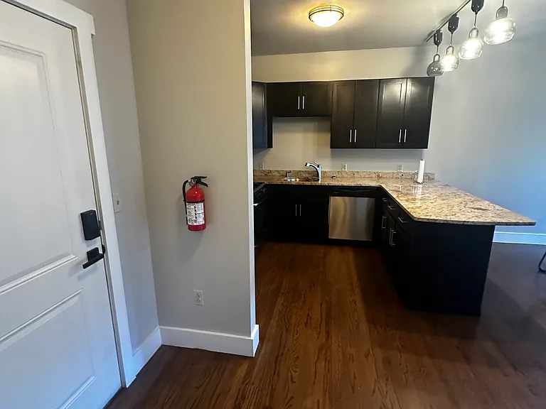 700 New St #102 — Photo 6