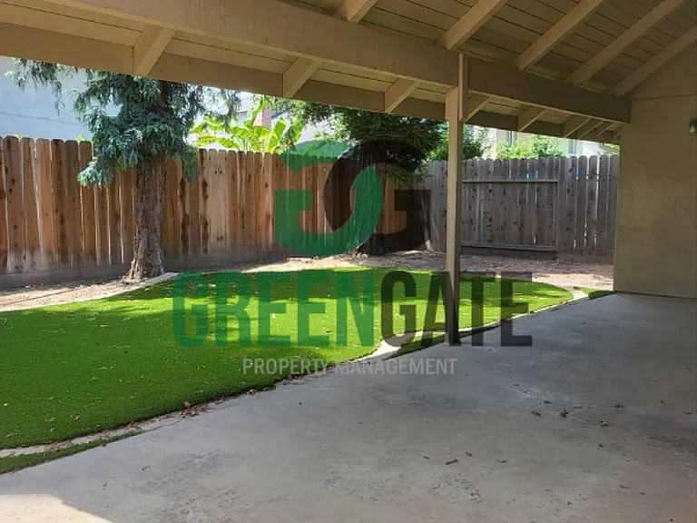 2428 Woodvale Dr — Photo 53