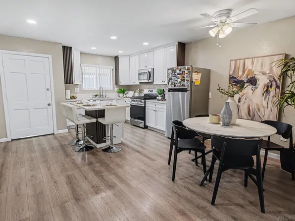 818 E Washington Ave Unit C, Escondido, CA 92025