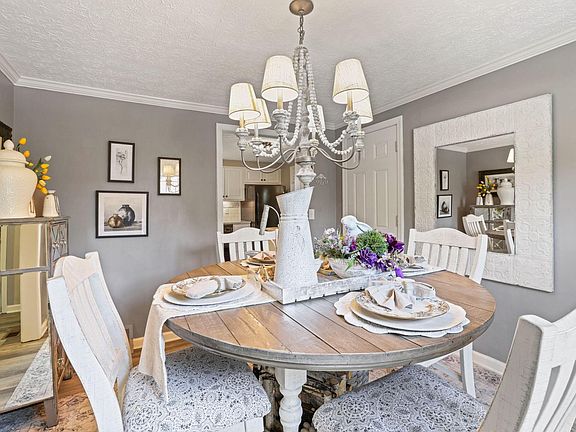 4th image of 1744 Woodspring Dr