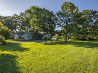 19415 Saunders Ln, Gravette, AR 72736