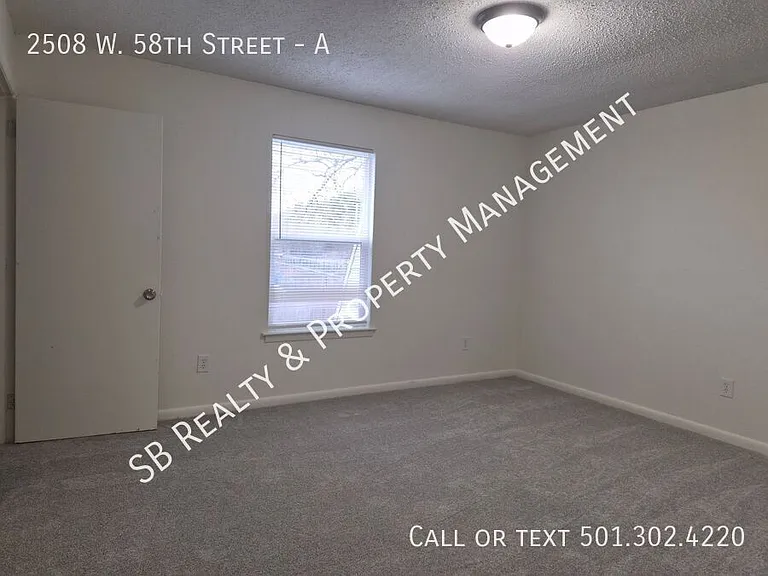 2508 W 58th St #A — Photo 11